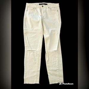 Tinseltown Denin Jeans Women's Size 7 White Mid Rise Distressed Cropped